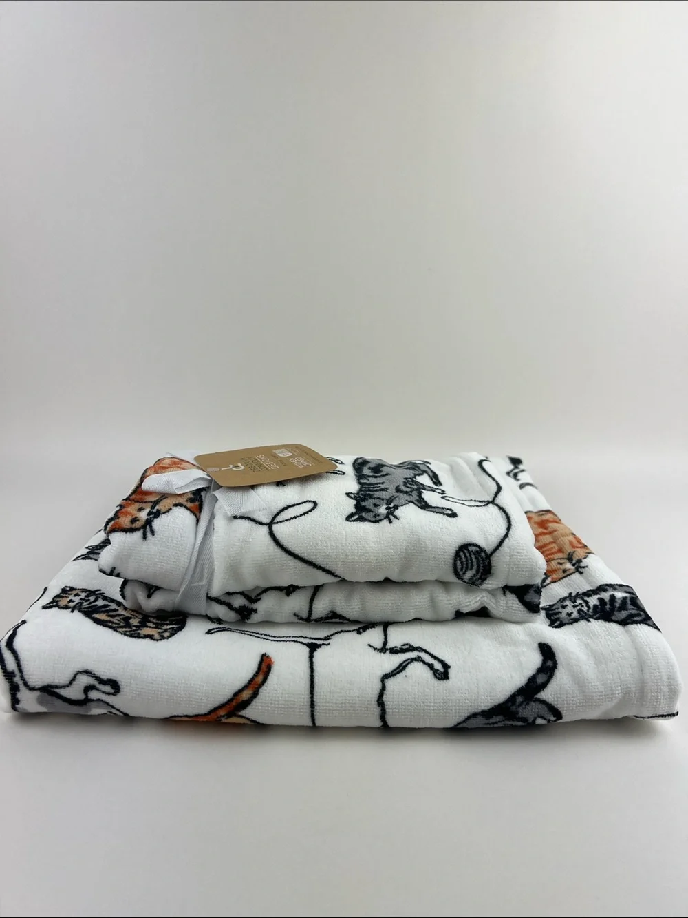 Deborah Connolly Bath Towels Playful Cat Design Soft Cotton Velour 3 Pc Set NEW